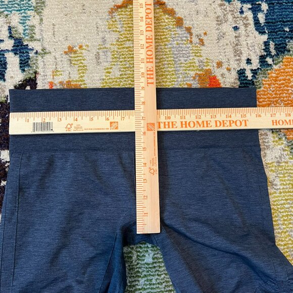 Lululemon In The Flow Crop II Heathered Inkwell, Size 12 - Picture 10 of 11